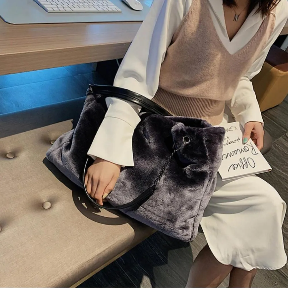 Large Capacity Plush Shoulder Bag
